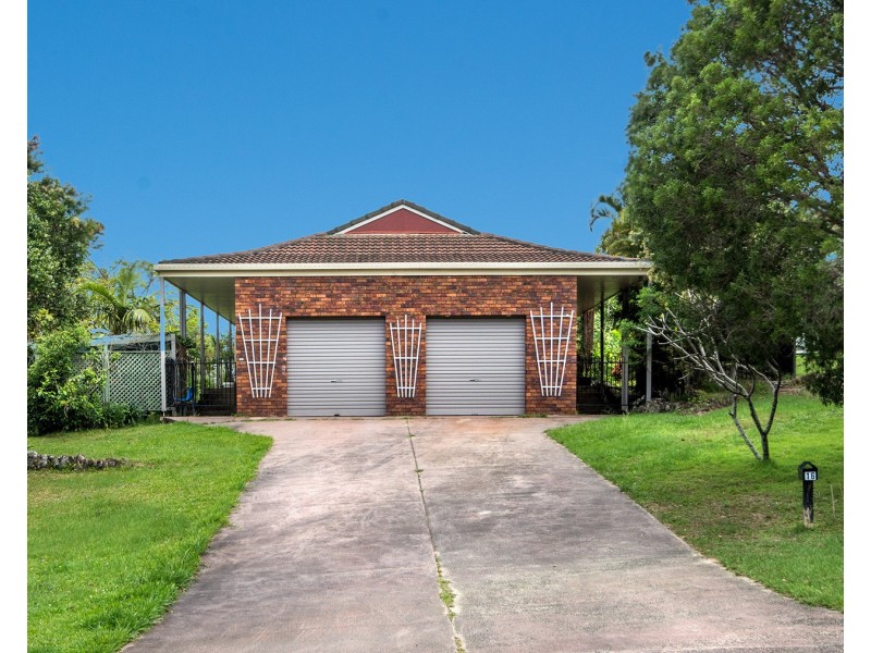 16 Aloota Crescent, Ocean Shores NSW 2483