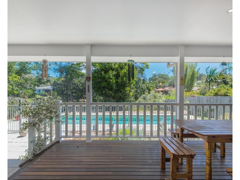 27 Natan Court, Ocean Shores NSW 2483
