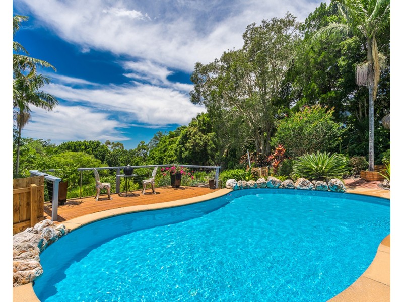 5 Harah Court, Ocean Shores NSW 2483