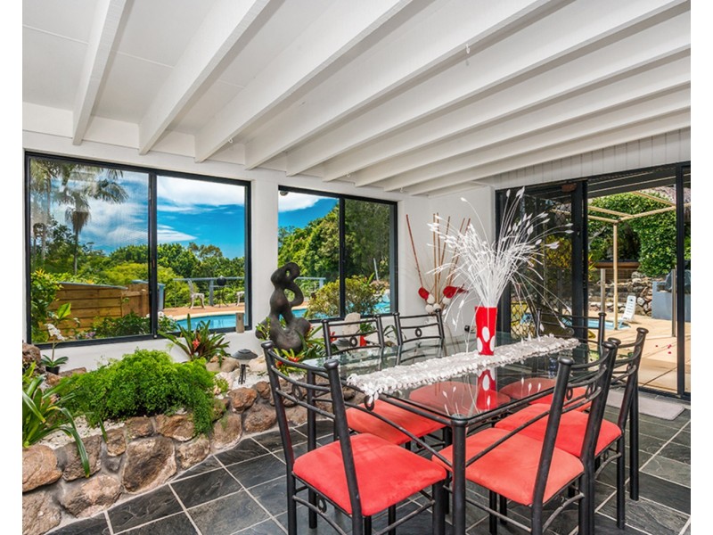 5 Harah Court, Ocean Shores NSW 2483