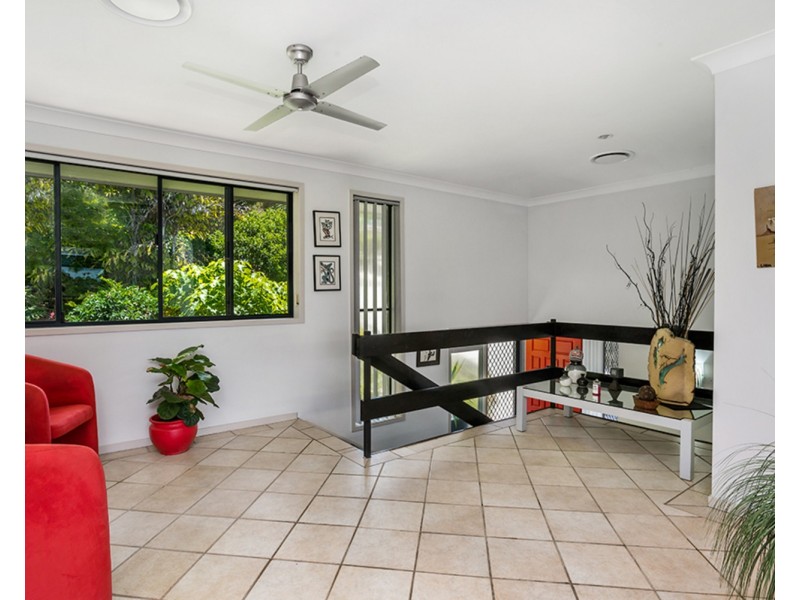 5 Harah Court, Ocean Shores NSW 2483