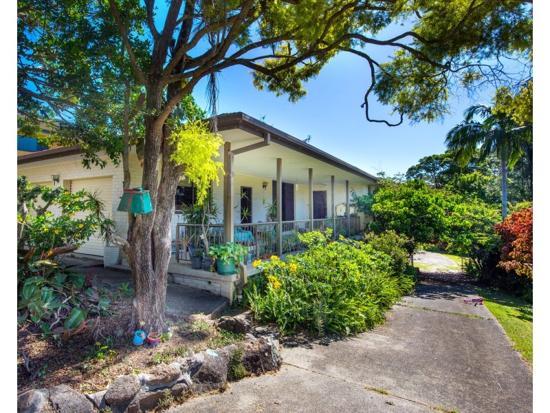 17 Wirree Drive, Ocean Shores NSW 2483