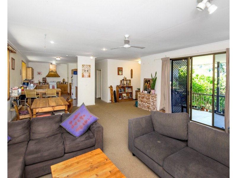 17 Wirree Drive, Ocean Shores NSW 2483