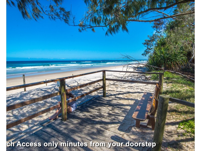 17 Wirree Drive, Ocean Shores NSW 2483
