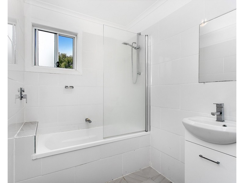 35A Rajah Road, Ocean Shores NSW 2483