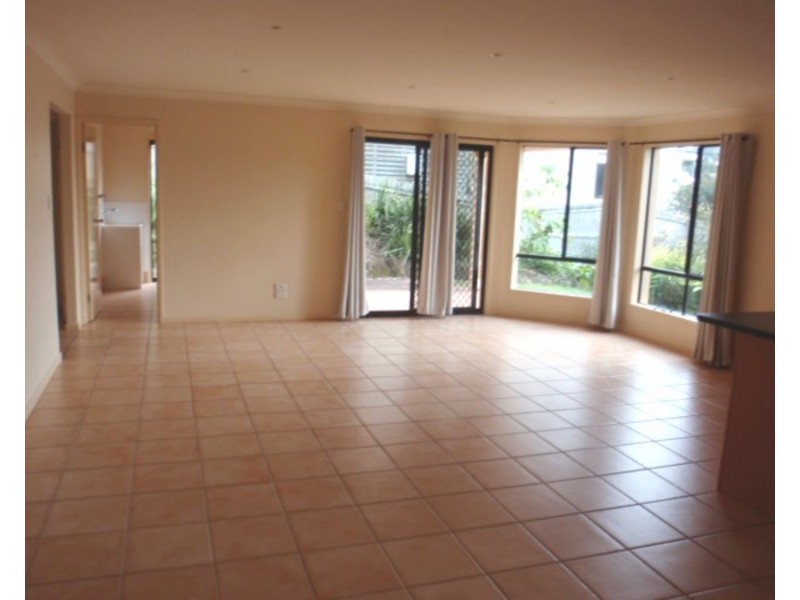 5 Glendale Crescent, Ocean Shores NSW 2483