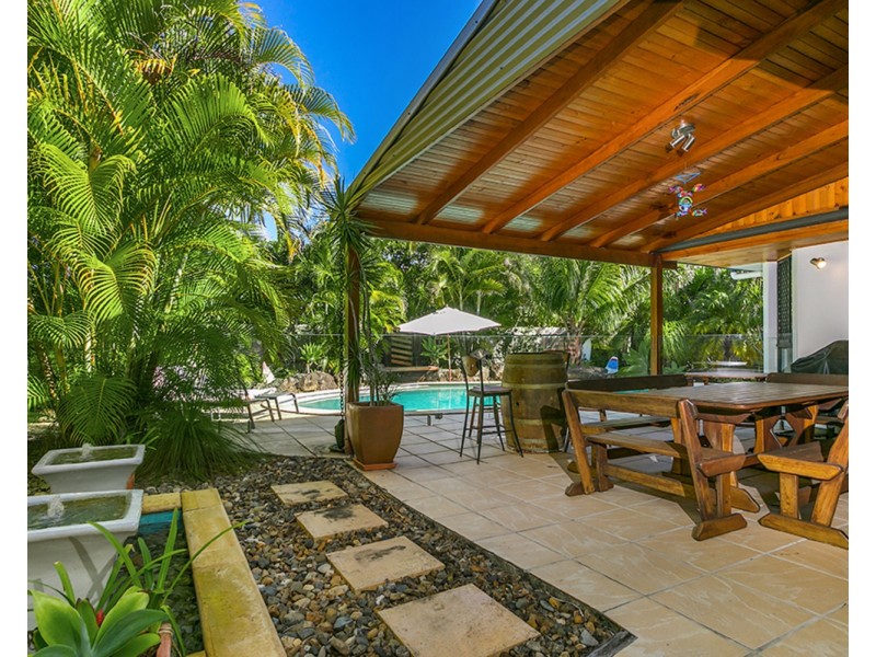 4 Dugun Court, Ocean Shores NSW 2483