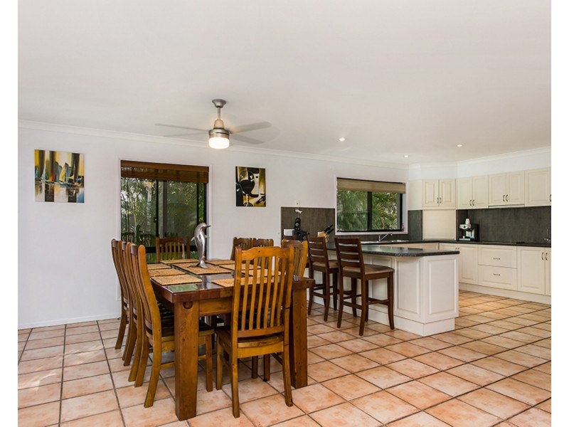 4 Dugun Court, Ocean Shores NSW 2483