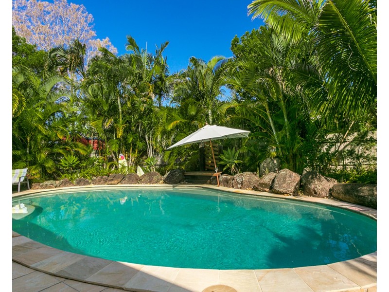 4 Dugun Court, Ocean Shores NSW 2483