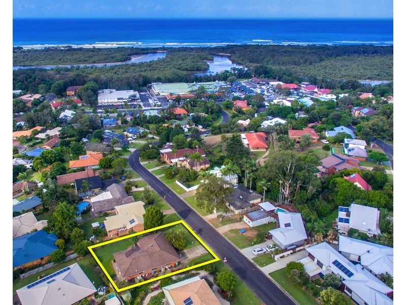 26 Yallakool Drive, Ocean Shores NSW 2483
