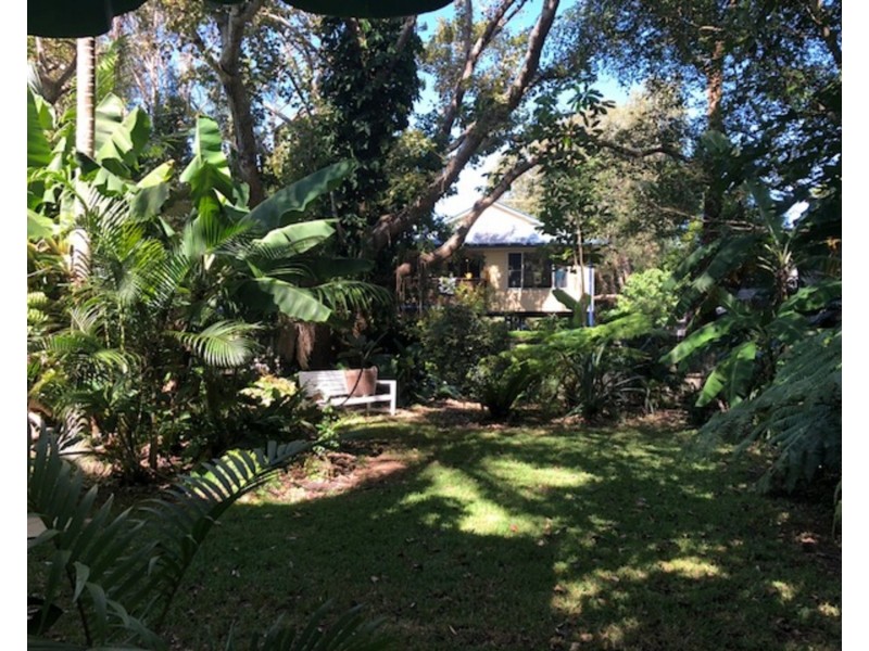 12 Robin Street, South Golden Beach NSW 2483