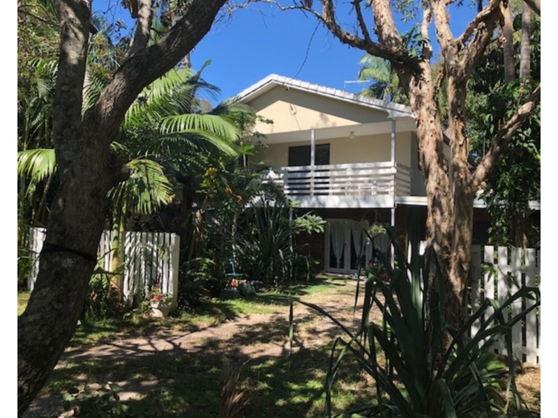 12 Robin Street, South Golden Beach NSW 2483