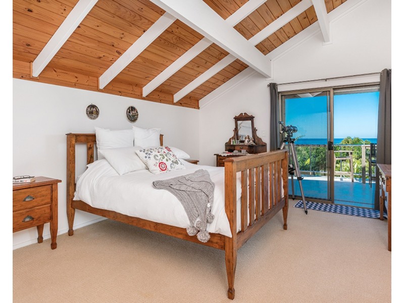 13 Goolara Court, Ocean Shores NSW 2483