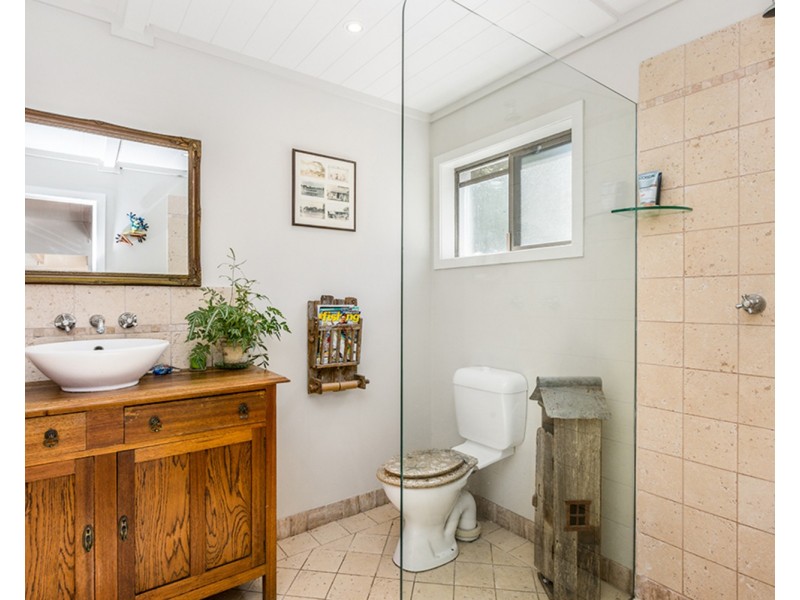 13 Goolara Court, Ocean Shores NSW 2483