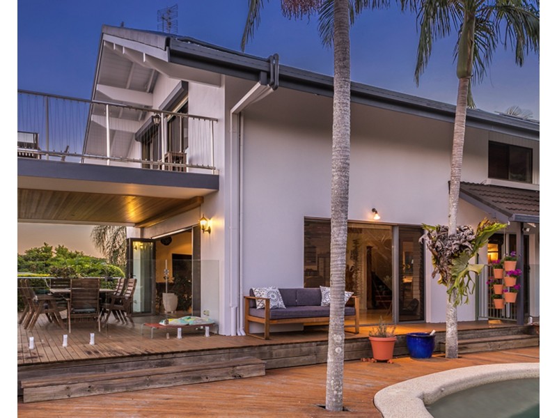 13 Goolara Court, Ocean Shores NSW 2483