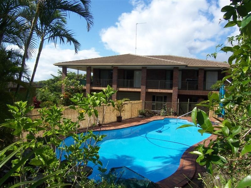 12 Goolara Court, Ocean Shores NSW 2483