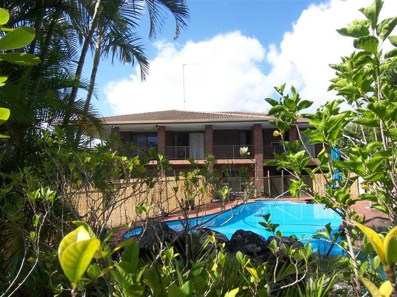 12 Goolara Court, Ocean Shores NSW 2483