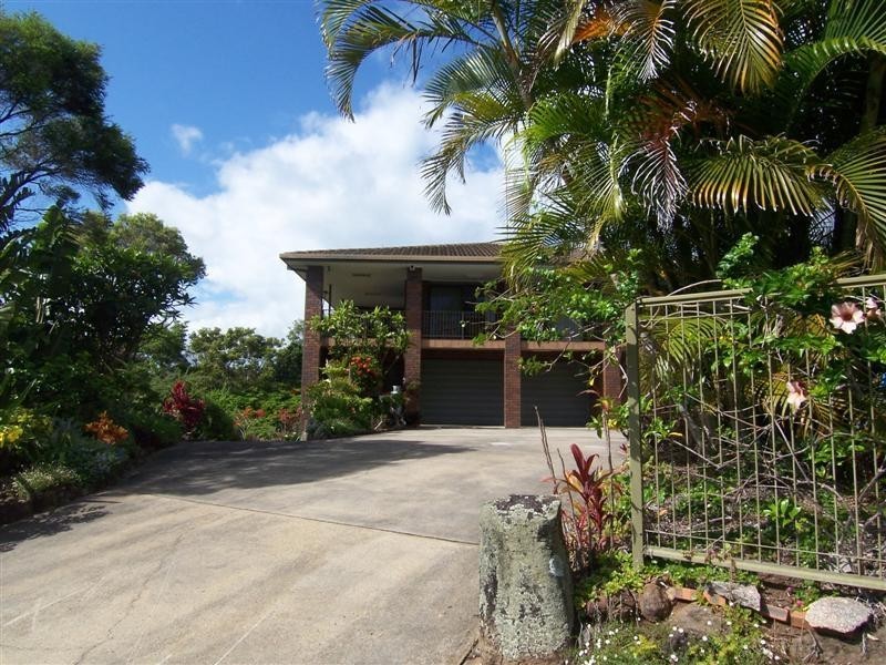 12 Goolara Court, Ocean Shores NSW 2483