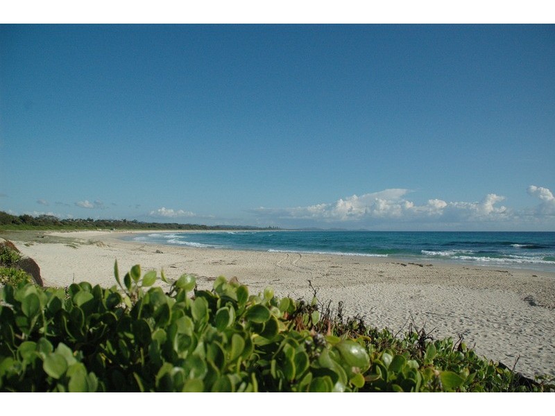 12 North Head Road, New Brighton NSW 2483