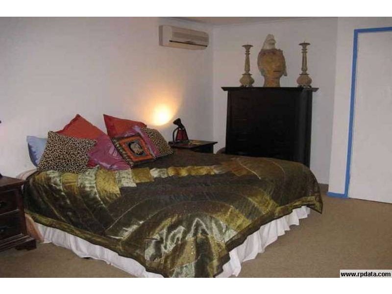22 Goondooloo Drive, Ocean Shores NSW 2483