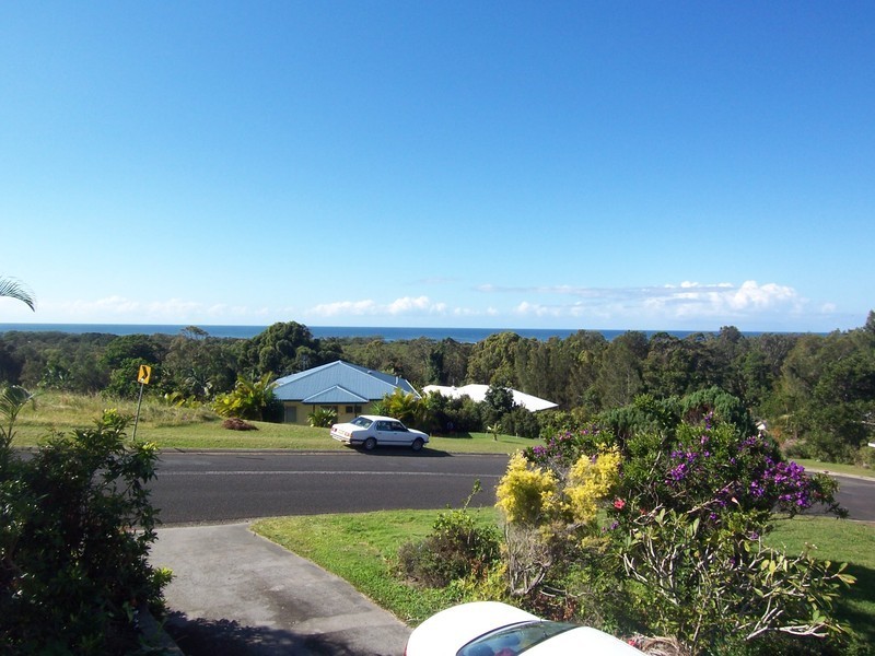 9 Yengarie Way, Ocean Shores NSW 2483
