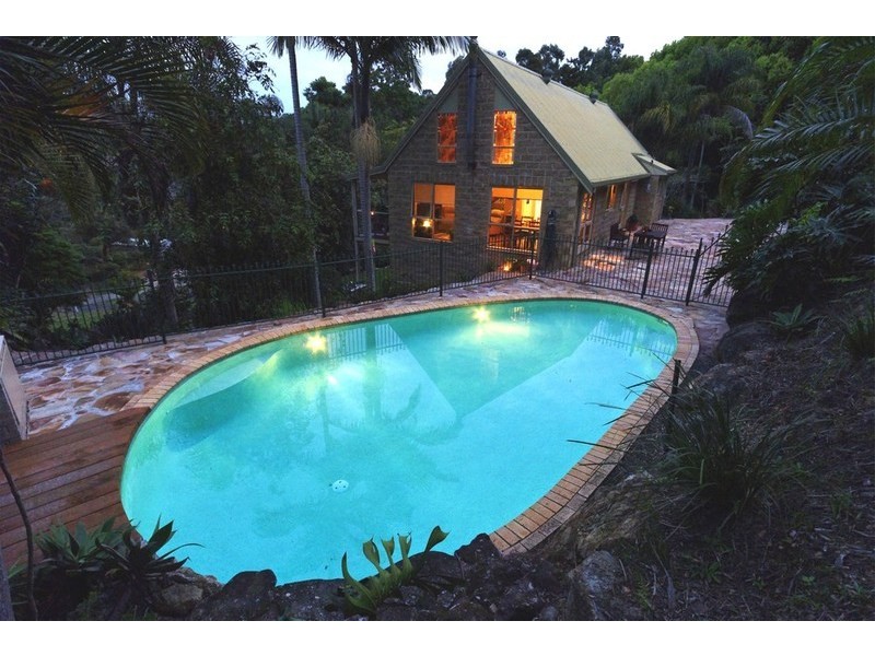 6 Gin Gin Crescent, Ocean Shores NSW 2483
