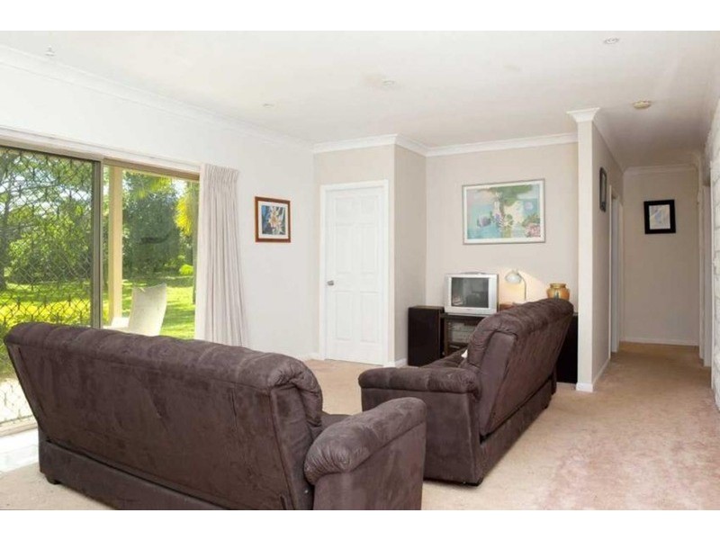81 Parkway Drive, Ewingsdale NSW 2481