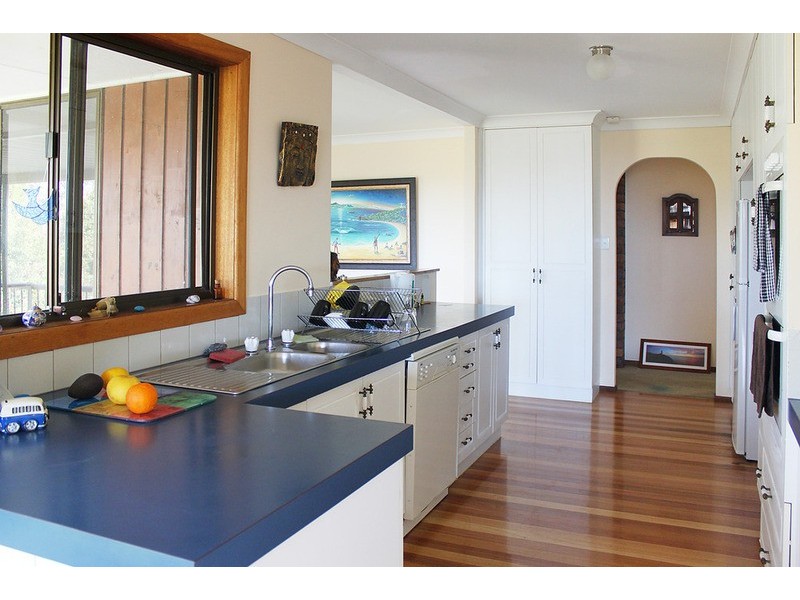 2 Katya Court, Ocean Shores NSW 2483