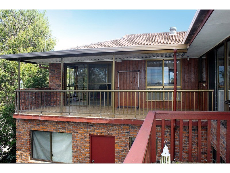 2 Katya Court, Ocean Shores NSW 2483