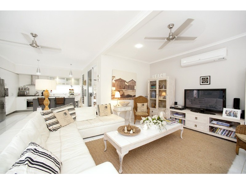 1/1 Tea Tree Court, Suffolk Park NSW 2481