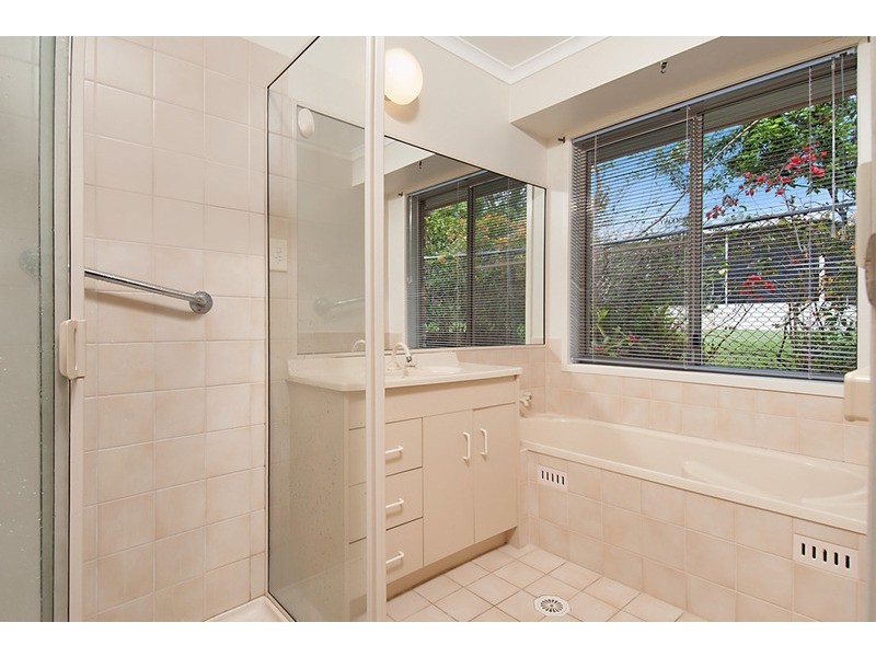 16 Beech Drive, Suffolk Park NSW 2481