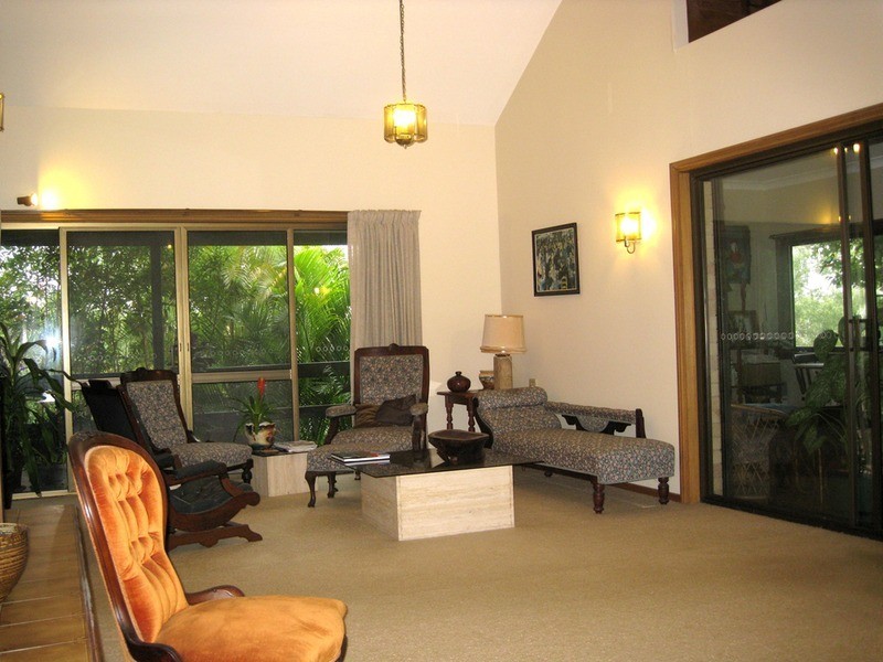 15 Yamble Drive, Ocean Shores NSW 2483