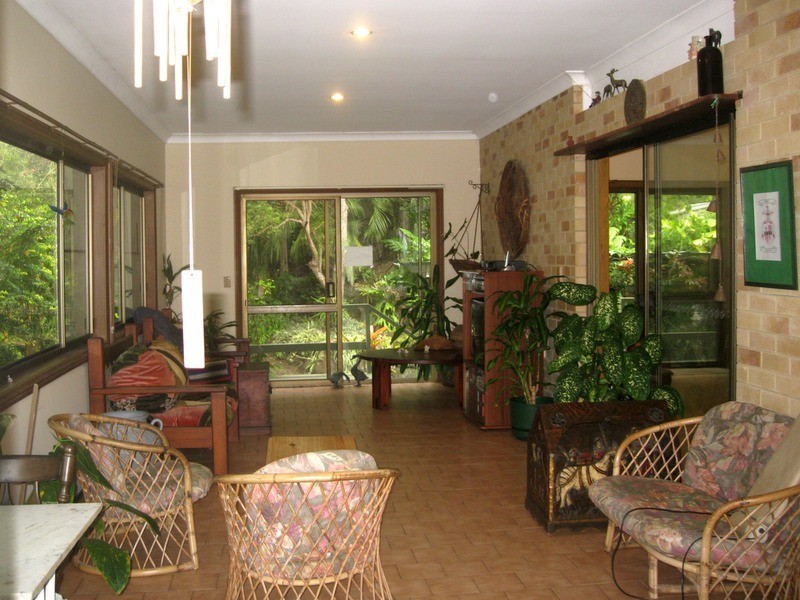 15 Yamble Drive, Ocean Shores NSW 2483