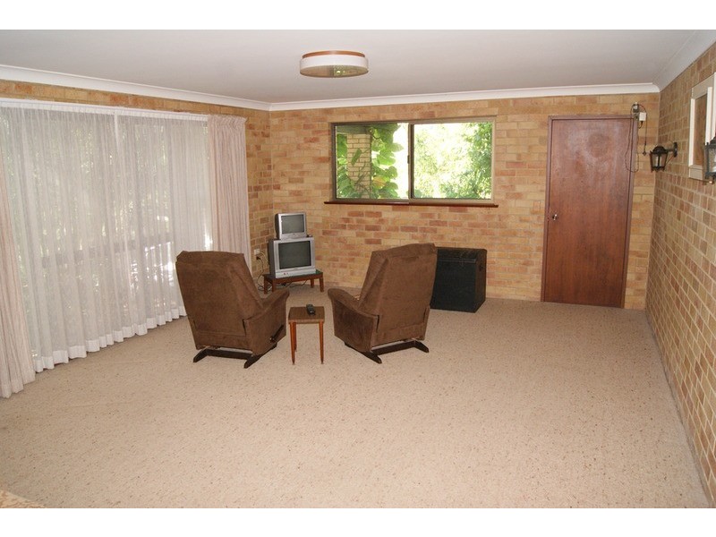 15 Yamble Drive, Ocean Shores NSW 2483