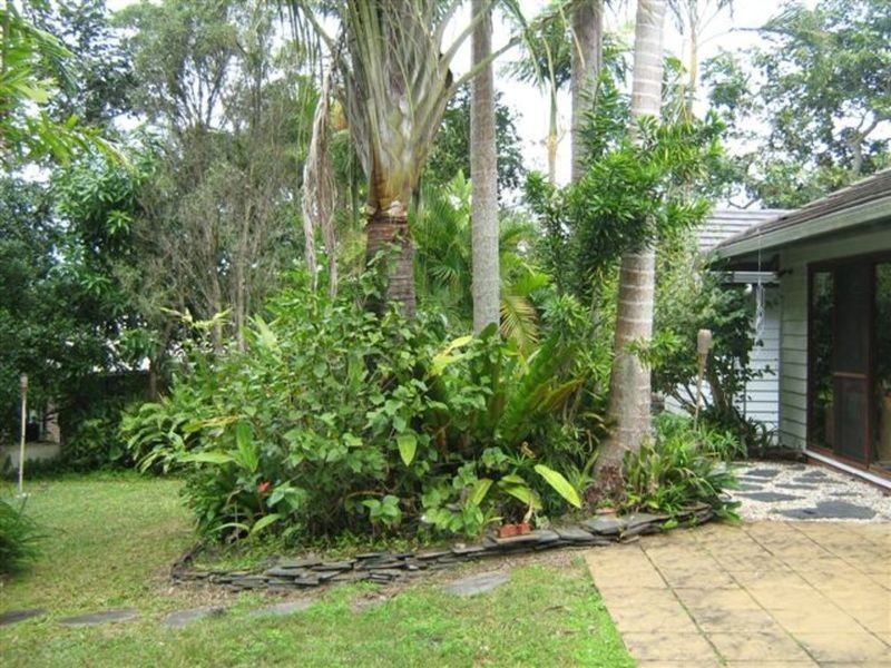 5 Gira Place, Ocean Shores NSW 2483