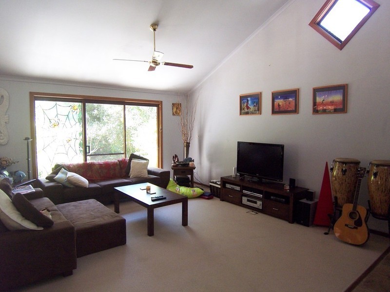 5 Gira Place, Ocean Shores NSW 2483