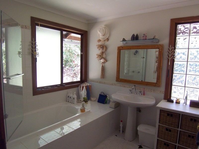 5 Gira Place, Ocean Shores NSW 2483