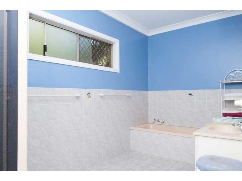 81 Parkway Drive, Ewingsdale NSW 2481