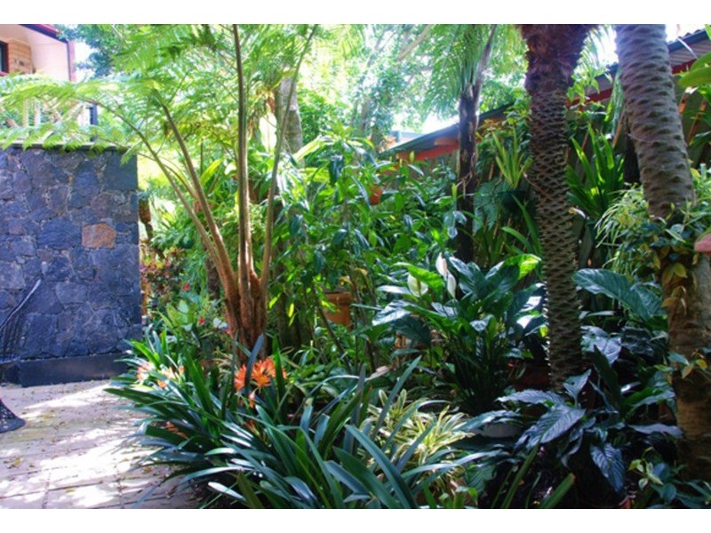 1 and 2/11 Caryle Street, Byron Bay NSW 2481