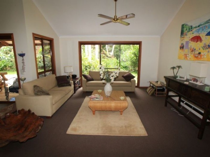 5 Gira Place, Ocean Shores NSW 2483