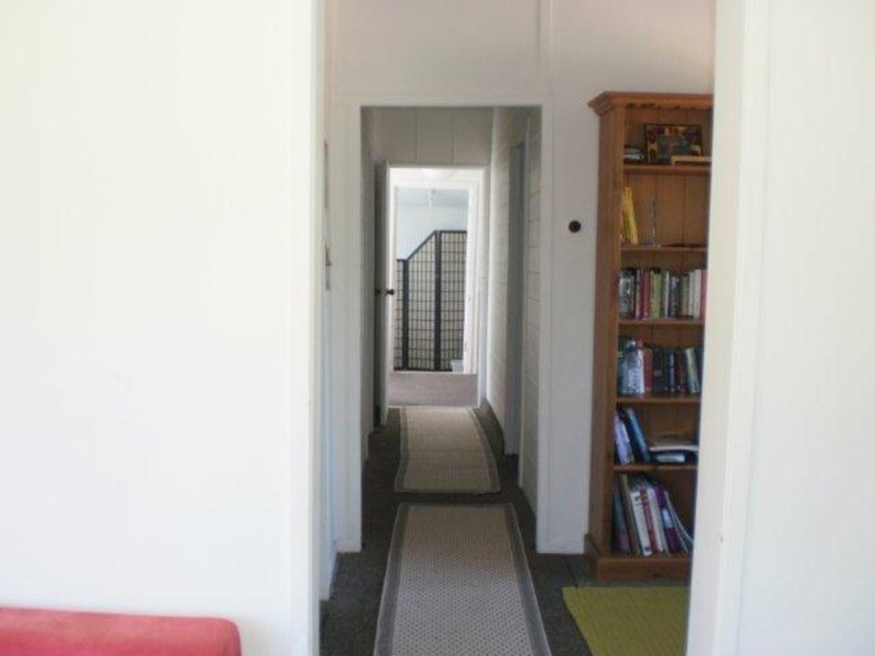 Upstairs/17 Pacific Street, New Brighton NSW 2483