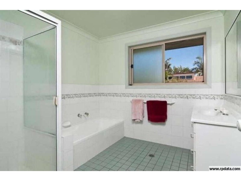 1/1 Pacific Vista  Drive, Byron Bay NSW 2481