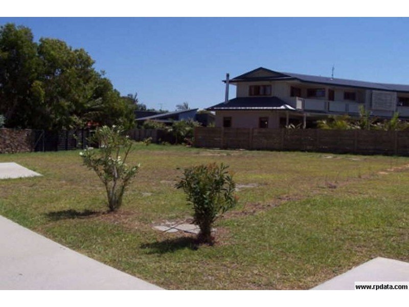 11 Sallywattle Drive, Suffolk Park NSW 2481