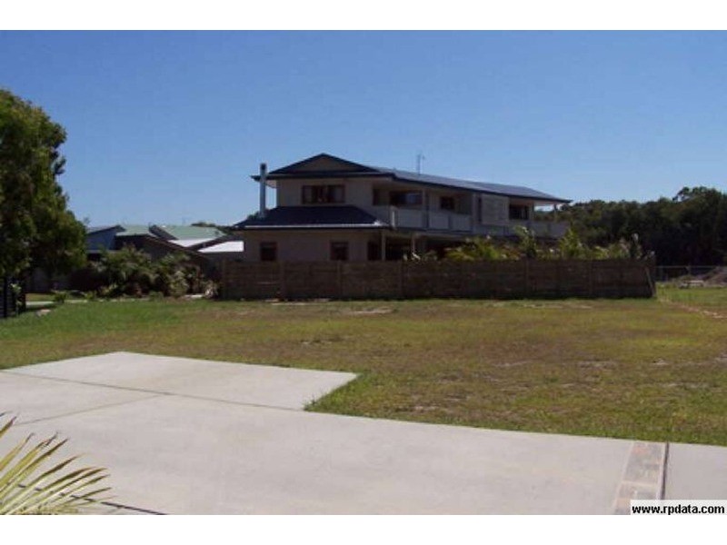 11 Sallywattle Drive, Suffolk Park NSW 2481