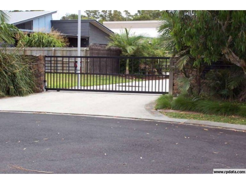 11 Sallywattle Drive, Suffolk Park NSW 2481