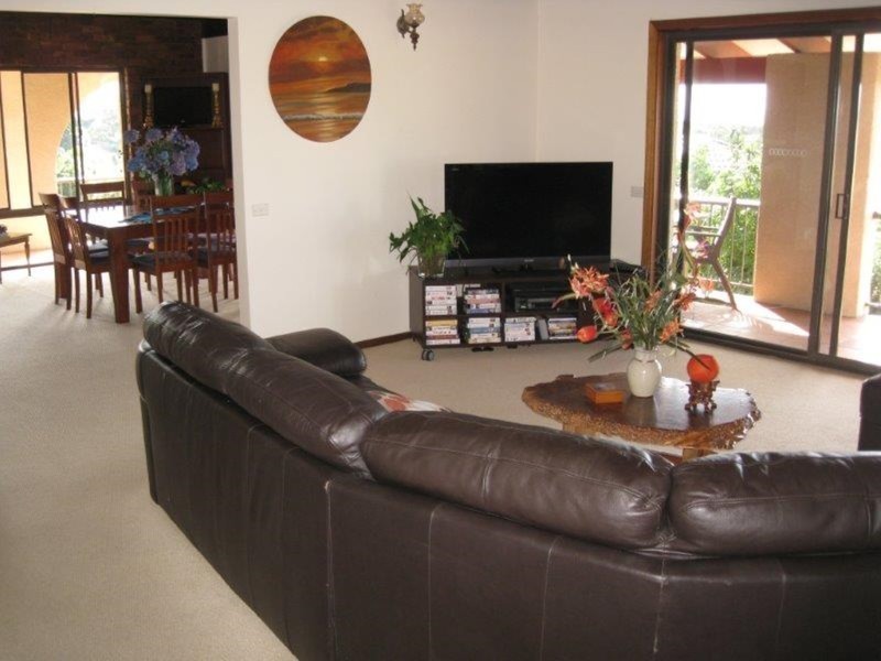 30 Yallakool Drive, Ocean Shores NSW 2483