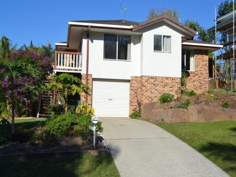 1 Nandroya Avenue, Ocean Shores NSW 2483