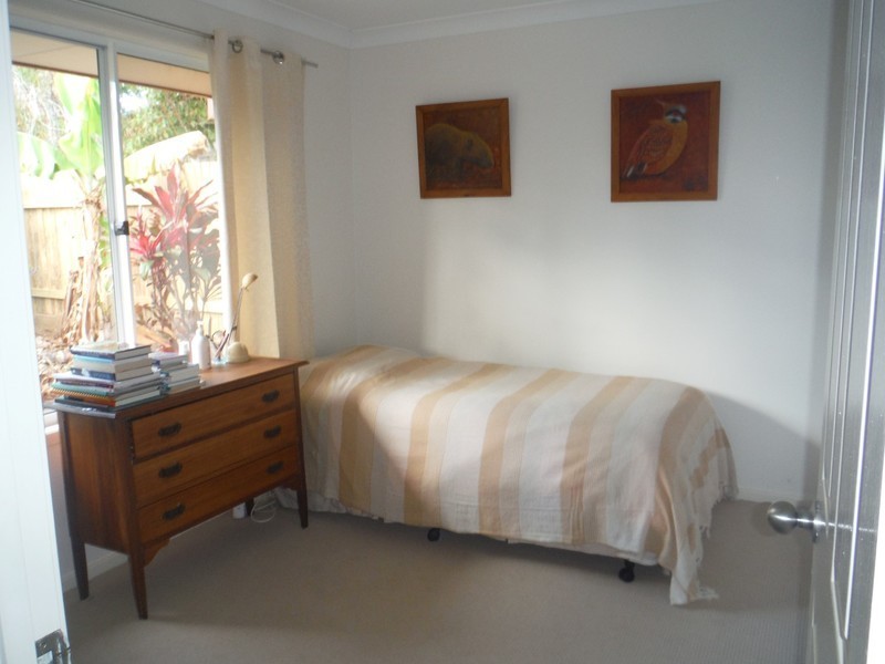 1 Nandroya Avenue, Ocean Shores NSW 2483