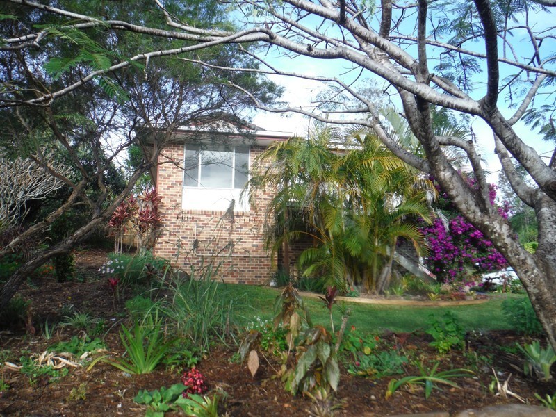 1 Nandroya Avenue, Ocean Shores NSW 2483