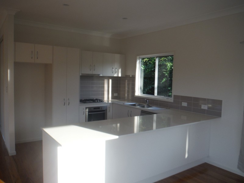 2/1 Nandroya Avenue, Ocean Shores NSW 2483